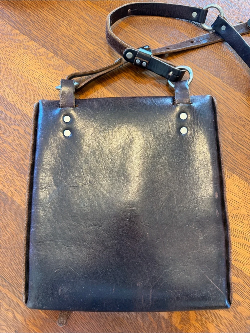 Billykirk Dark Brown Leather Messenger Bag - Classic Strap Closure